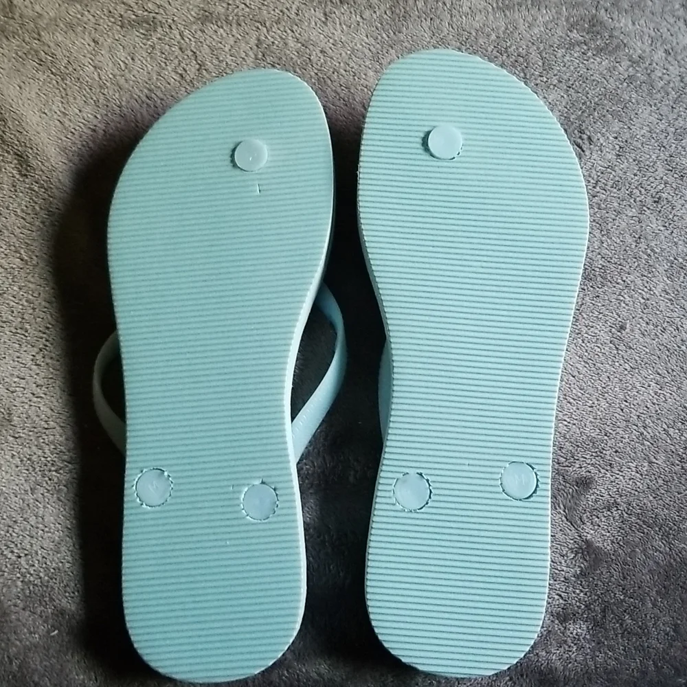 🎉HP🎉 Forever 21 Flip Flops - Picture 2 of 3